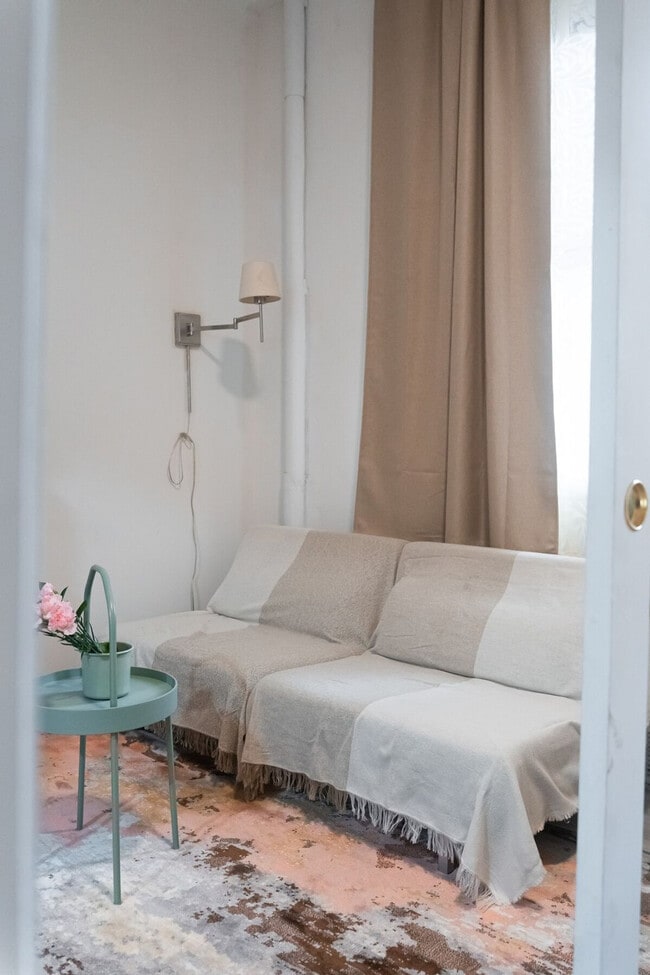 Building Photo - 251 E 31st St