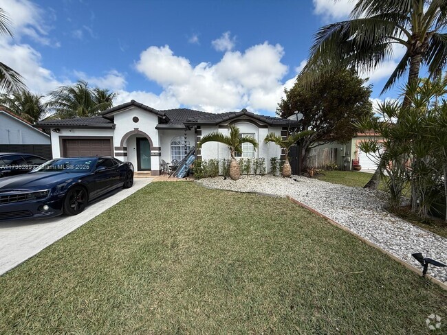 Building Photo - 12633 SW 224th St Unit # Rental