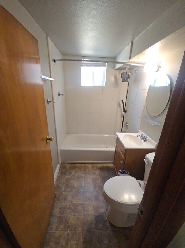 213 E Coatsville Ave Unit B