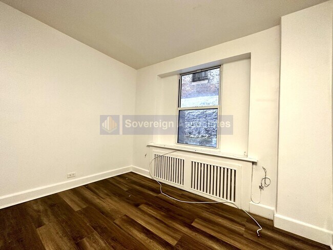Photo - 4300 Broadway Apartamento Unidad 2G