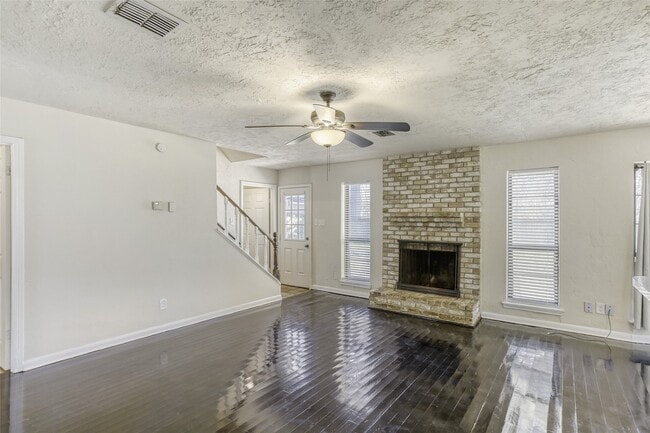 Photo - 7003 Oak Bough Dr