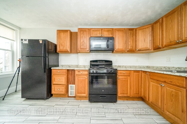 Building Photo - 38 Fayston St Unit 1