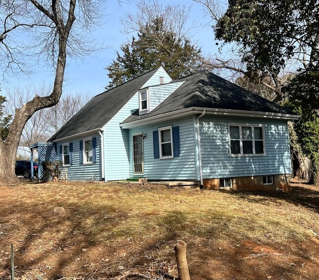 Photo - 1012 Louise Rd