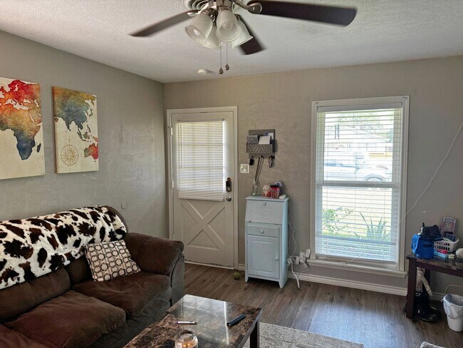Photo - 4 bedrooms in Southwest Wichita Falls For Lease!