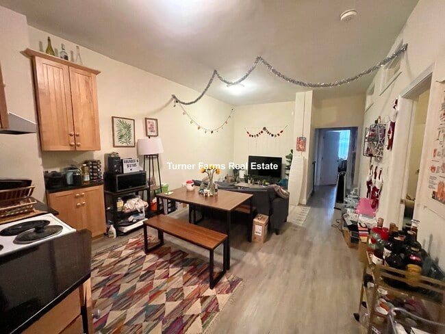 Building Photo - 19 Aberdeen St Unit 4