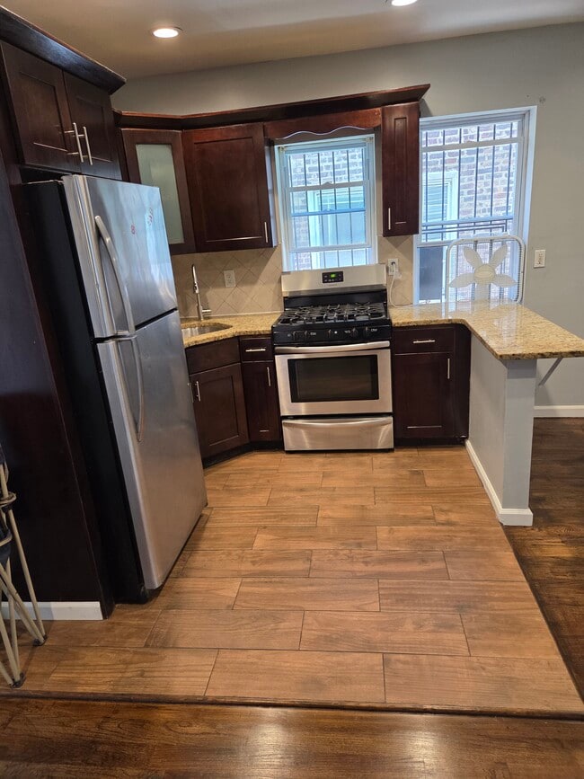 Building Photo - 17724 106th Ave Unit 177-24 106th Ave Rental