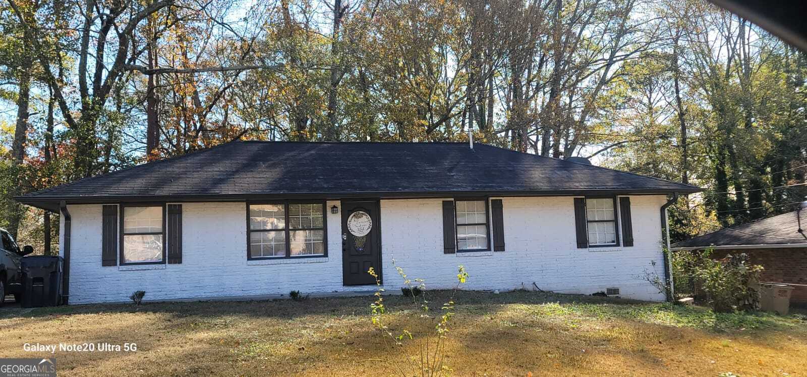 Photo - 505 Wavelyn Way House