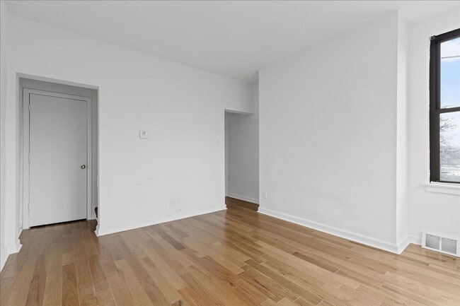 Photo - The B Street Flats – Modern Living in Pitt... Apartamento Unidad 1914