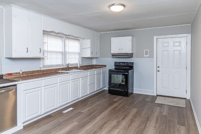 Photo - Newly Renovated Brick Ranch! Convenient Goldsboro location close to US Hwy 117/US Hwy 70!