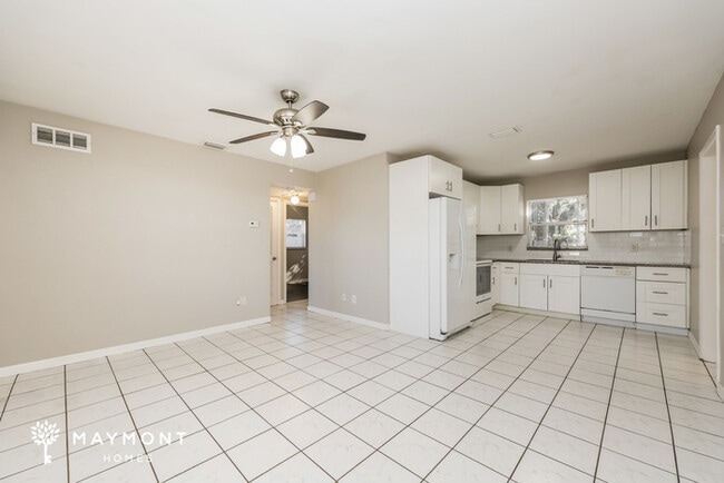 Photo - 4772 54th Ave N