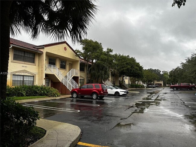 Building Photo - 2830 Coral Springs Dr Unit 2830