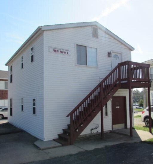 Building Photo - 709 S Poplar St