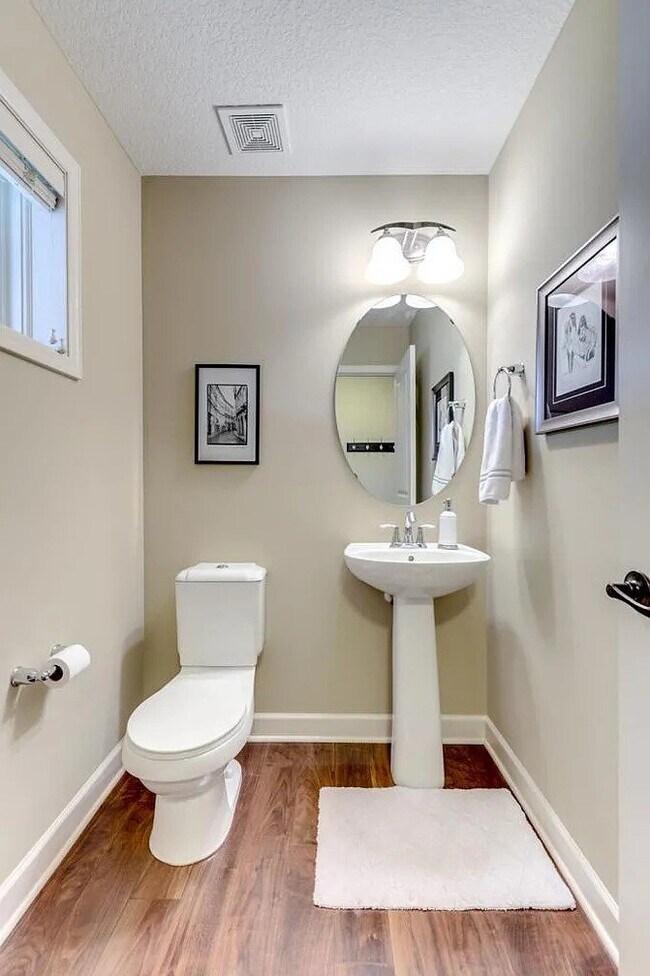 Photo - 3430 Chestnut Ln