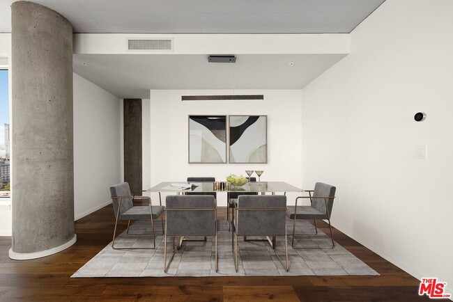 Photo - 1155 S Grand Ave Unidad 1502