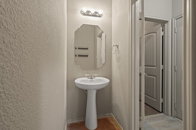 Photo - 1804 Capulin Rd