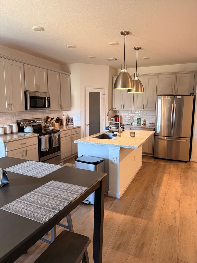 Photo - 3223 Field Thistle