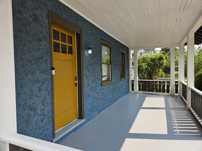 Photo - 849 E University Ave