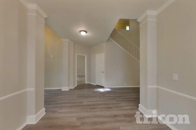 11222 Raveneaux Dr