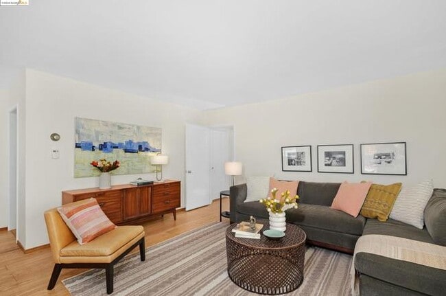 Photo - 24639 Leona Dr