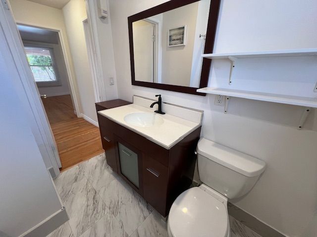 Photo - 9711 Hayvenhurst Ave