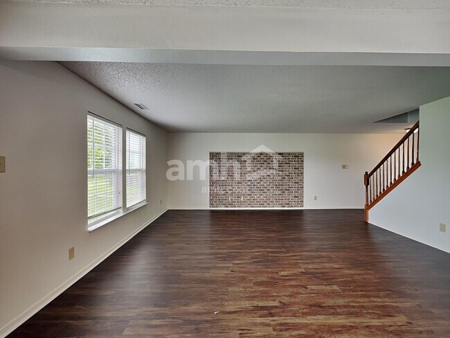 Photo - 7540 Wymm Ln