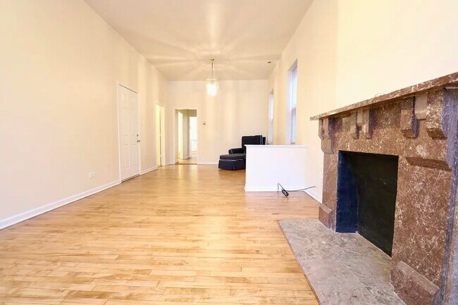 Photo - 719 S Loomis St Unidad 2