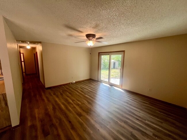 239 S Monte Vista Ave
