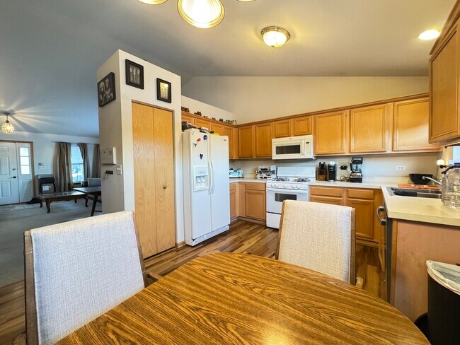 Photo - 1606 Donegal Dr