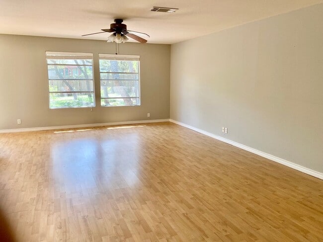 Photo - 6905 Gabion Dr