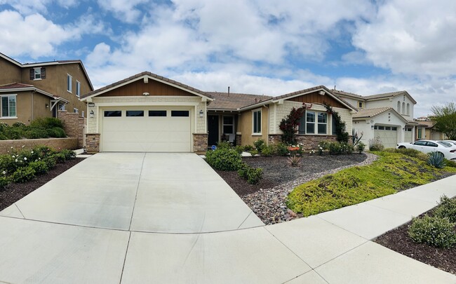 Photo - 45781 Ambara Ct House