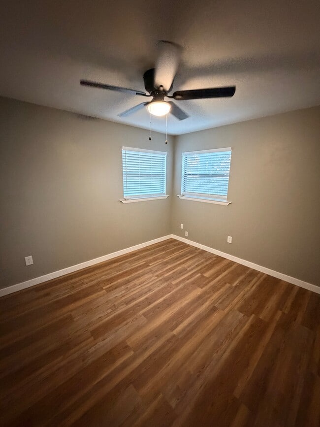 Photo - 2530 Baylor Ave