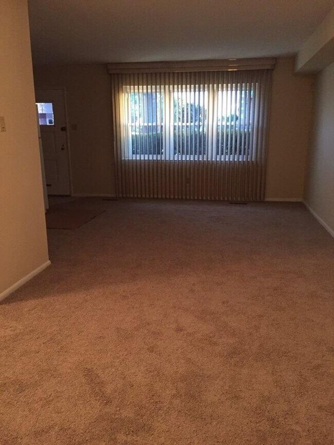 Photo - 1637 Borbeck Ave