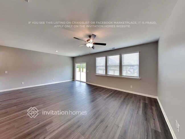 Photo - 207 Webster Cir