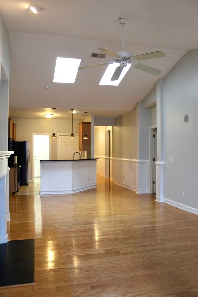 Photo - 1262 Greensview Cir