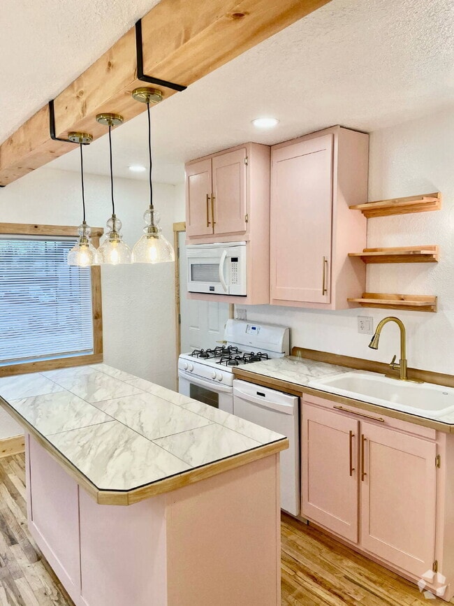 Building Photo - 111 16th Ave S Unit 3 Rental