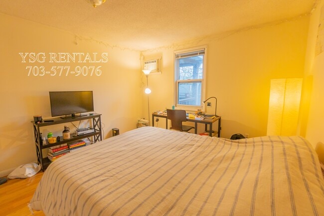 Photo - 260 Columbia St