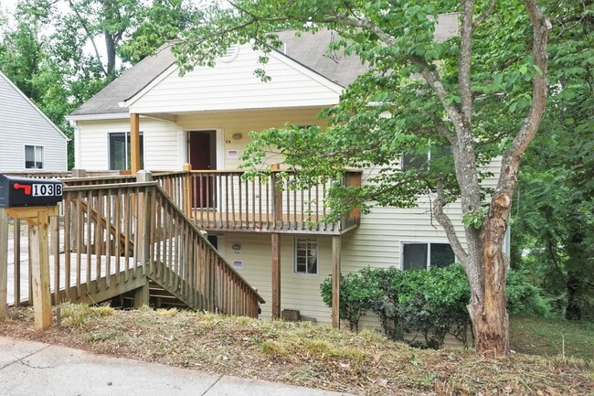 Building Photo - Khare Duplex Unit B