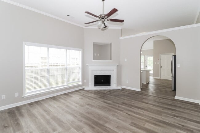 Photo - 8645 Valmont Cir
