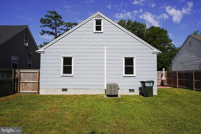 Photo - 1007 Spring Ave