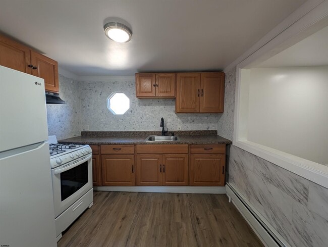 Photo - 114 N Texas Ave