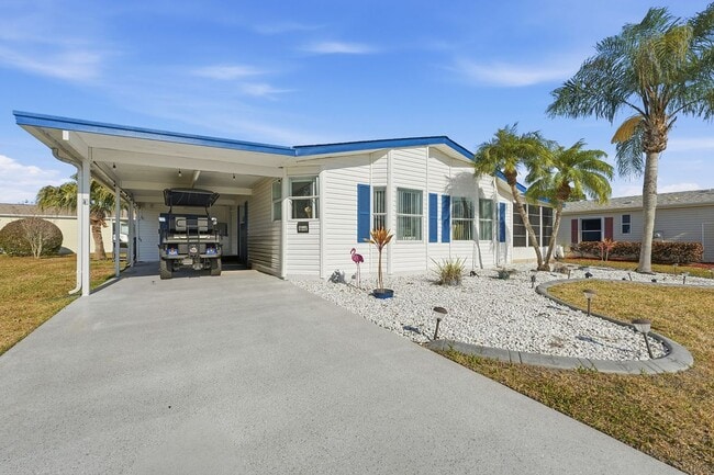 Building Photo - 3016 5 Iron Dr