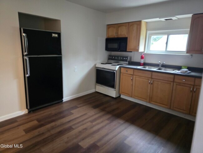 Photo - 3206 Guilderland Ave Unit 3