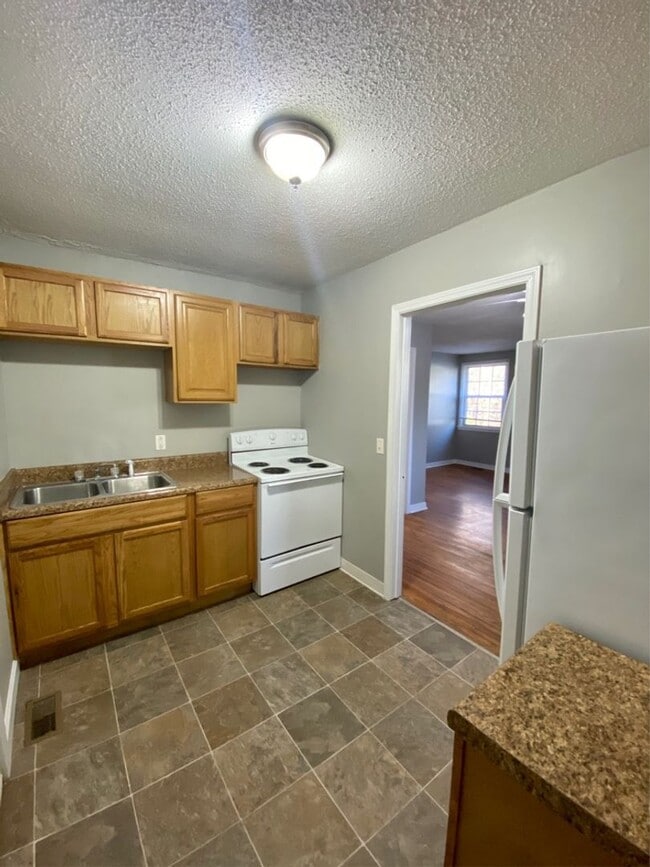 Photo - Charming 2BR Cottage Near Downtown Clarksville