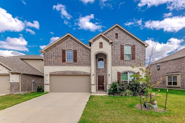 Photo - 4713 Lake Cove Way