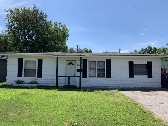 Building Photo - 1610 SE 62nd St