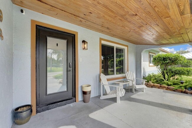 Photo - 10339 Daphne Ave