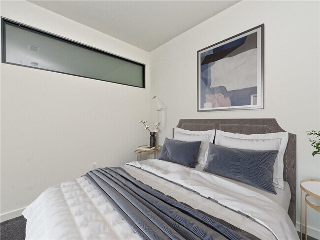 800 Embassy Dr Unit 323