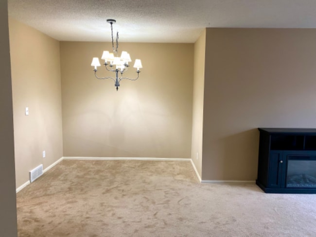 Photo - 7971 Royal Arms Ct Unidad 3