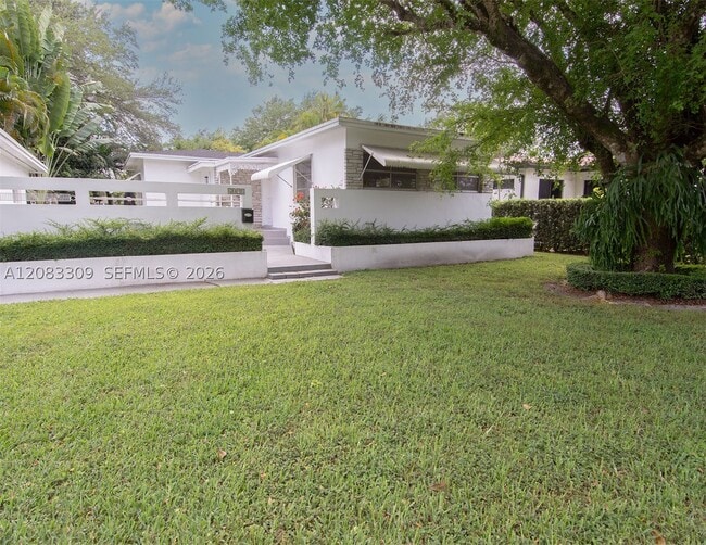 Building Photo - 6090 SW 27th St