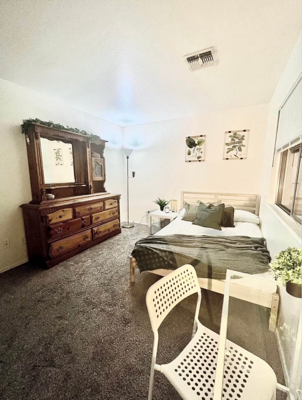 Building Photo - 10950 W Manzanita Dr